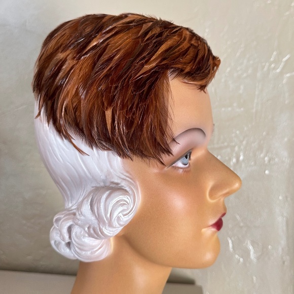 FASCINATING 1950's RUST/MULTICOLOR FEATHER COCKTAIL HAT - Picture 2 of 9